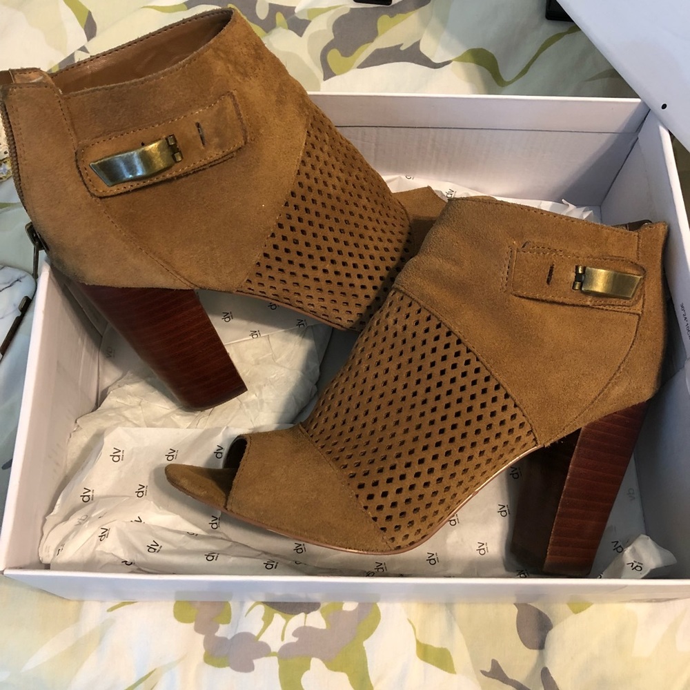 DV Marana open toe suede Bootie